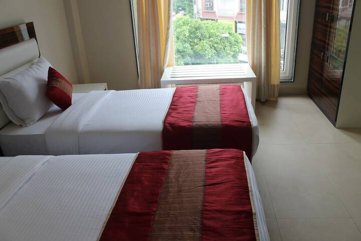 Room 16 of 34