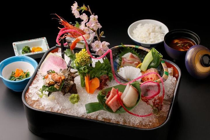 Dining Photos