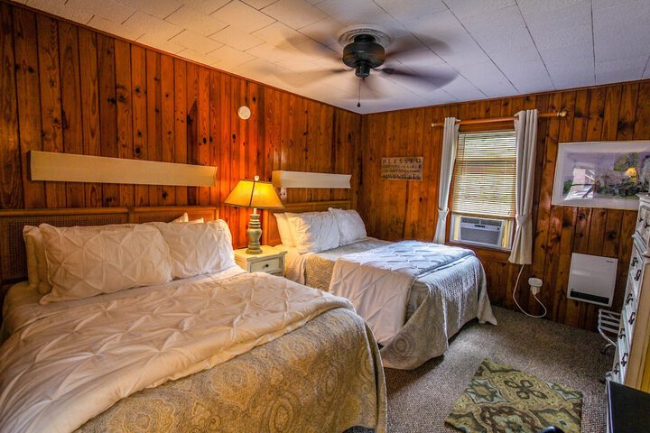 Standard Room, King or Two Doubles (1 of 10)