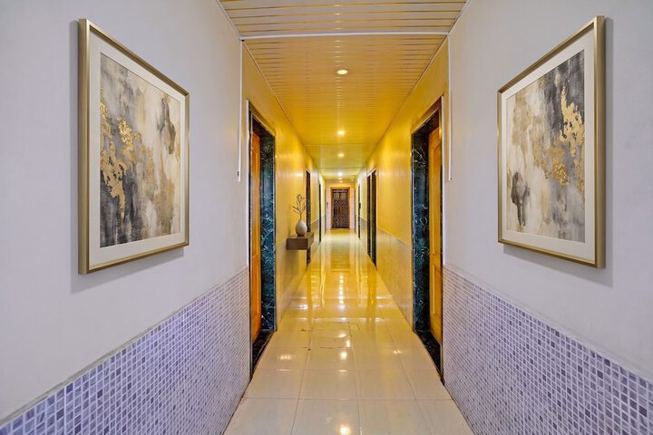 Hotel Interior 5 of 27