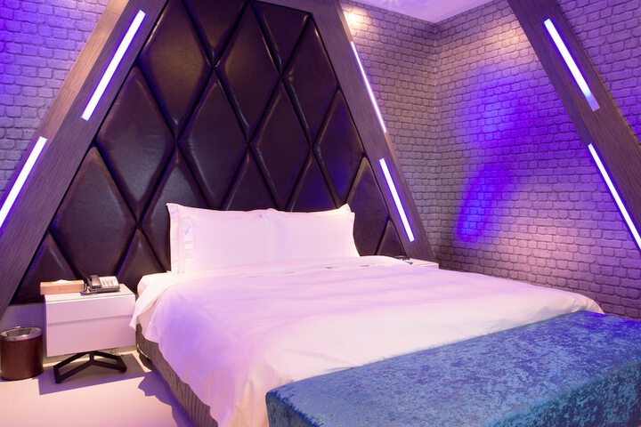 Room 21 of 55