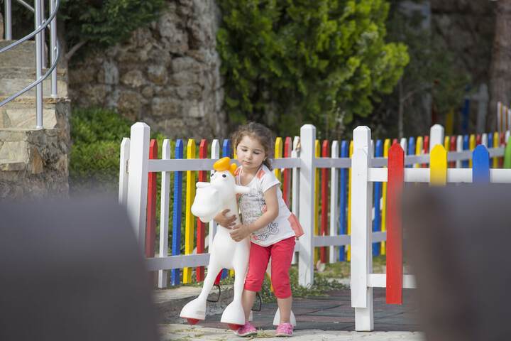 Childrens Activities 76 of 141