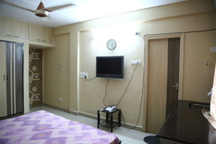 Room 25 of 36