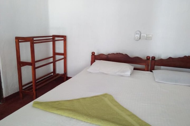 Room 4 of 14