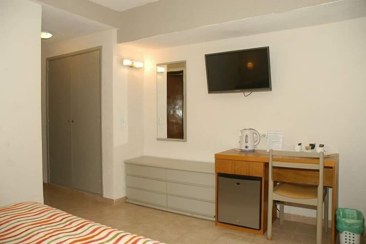 Room 14 of 27