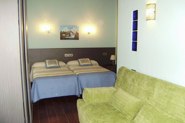 Room 15 of 37