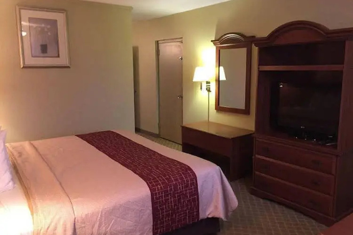 Room 3 of 19