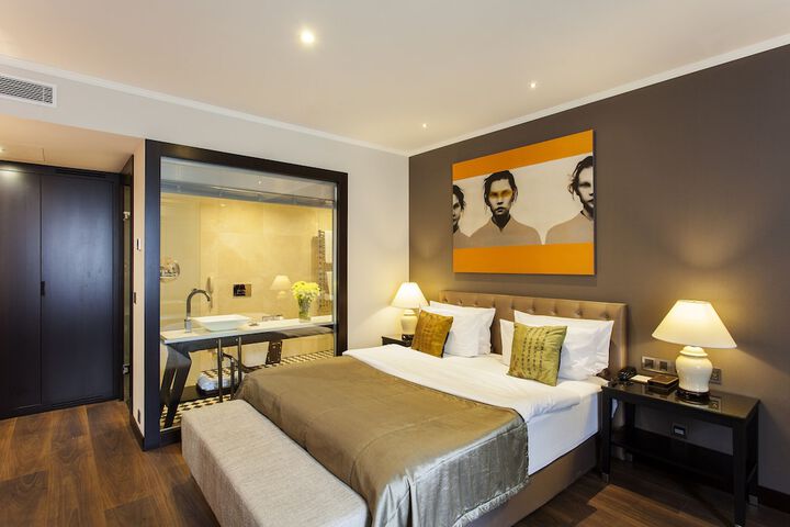 Room 40 of 74