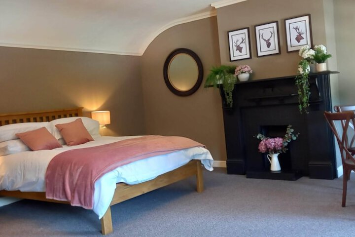 Room 6 of 34