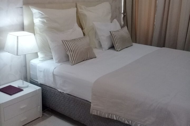 Room 4 of 17