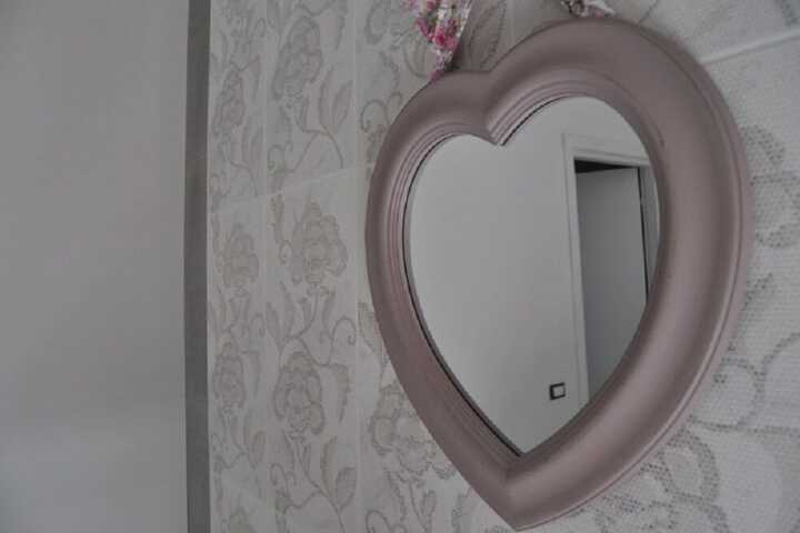 Room 11 of 24