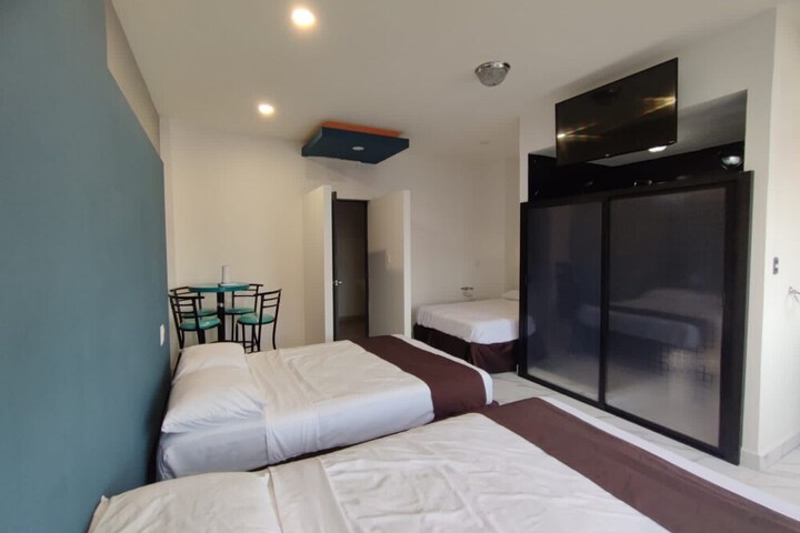 Room 6 of 21