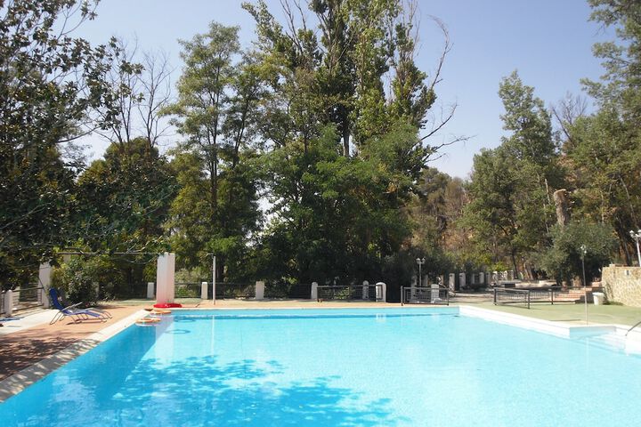 Pool 33 of 40