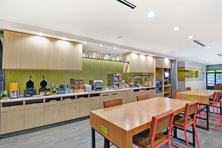 Breakfast area