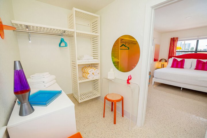 Room 4 of 47