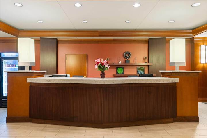 Entrance & Lobby