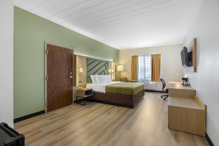 Room 11 of 34