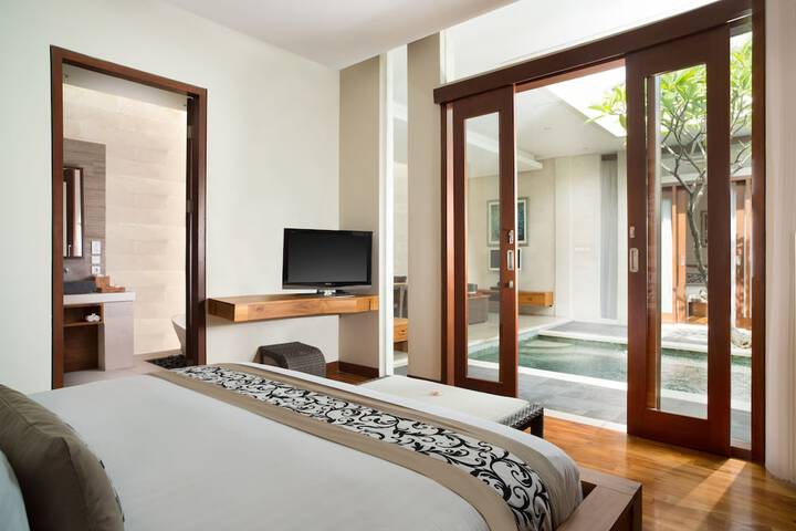 Room 15 of 35