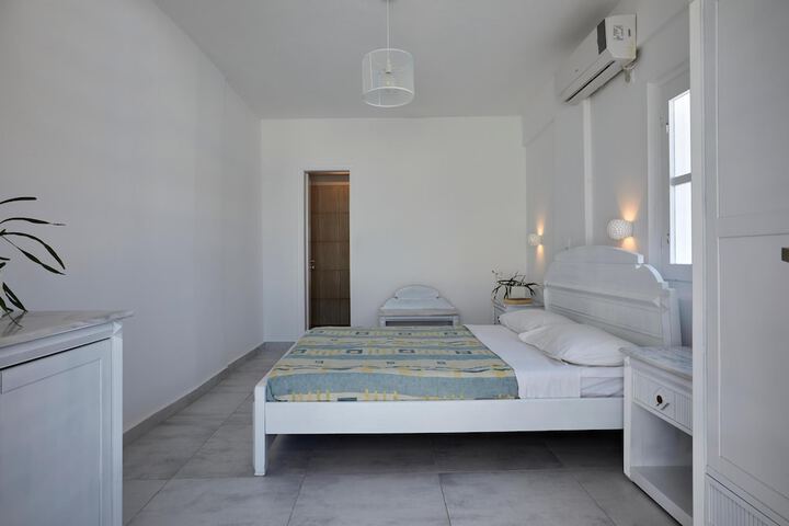 Room 40 of 205