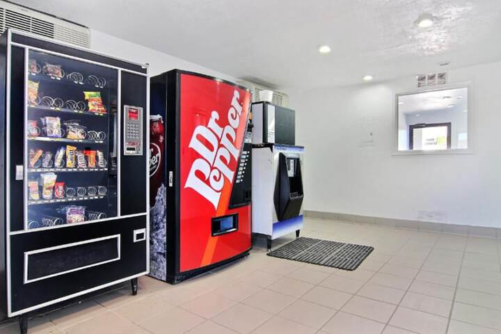 Snack bar
