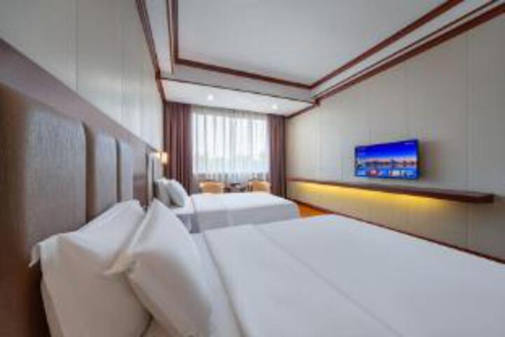 Room 9 of 9