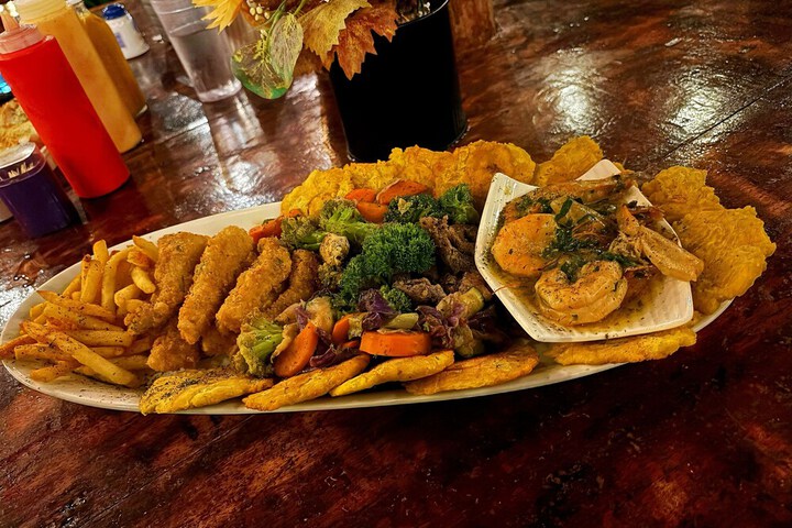 Dining 41 of 51