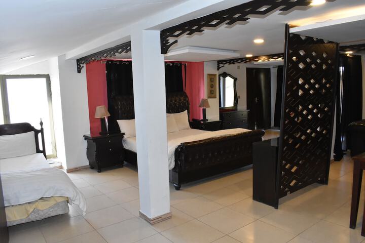 Room 7 of 25