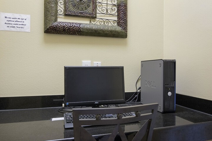 Business Center 65 of 74