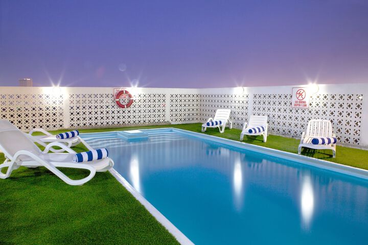 Hotel with Pool