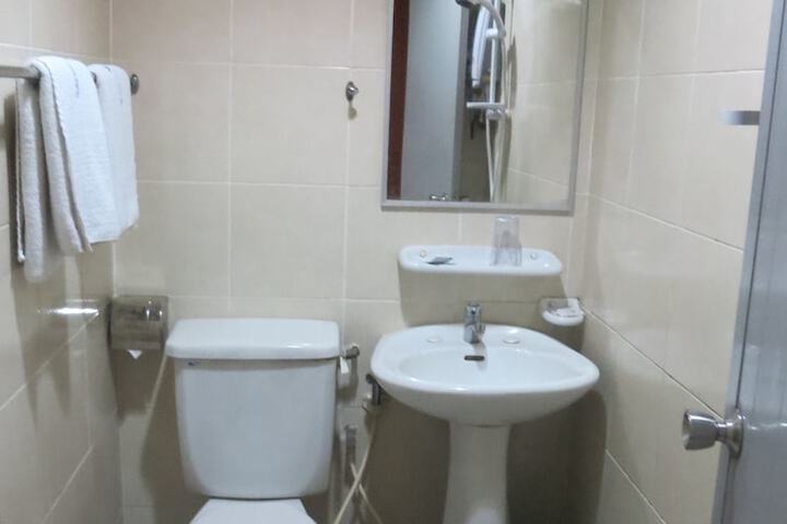 Room 16 of 22