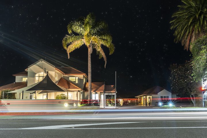 Pacific Coast Motor Lodge