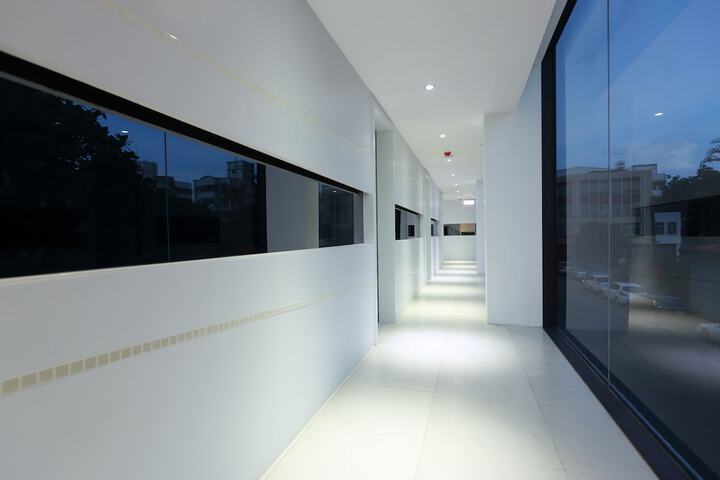 Ballroom/Hall 64 of 74