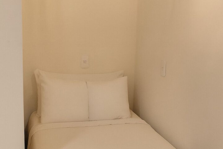 Room 21 of 27