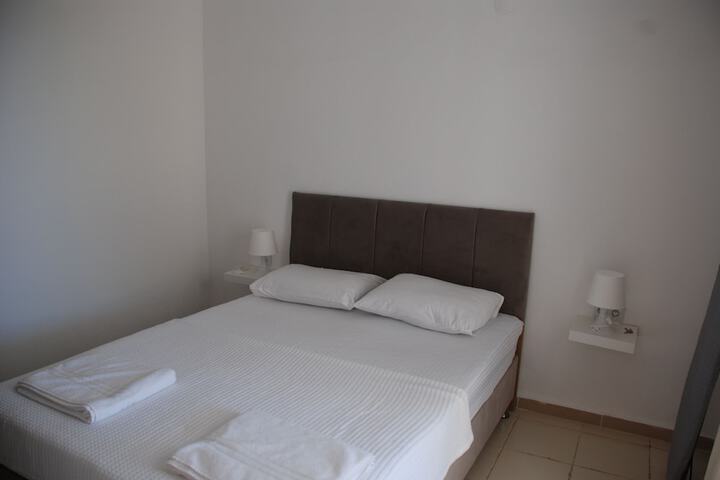 Room 3 of 88
