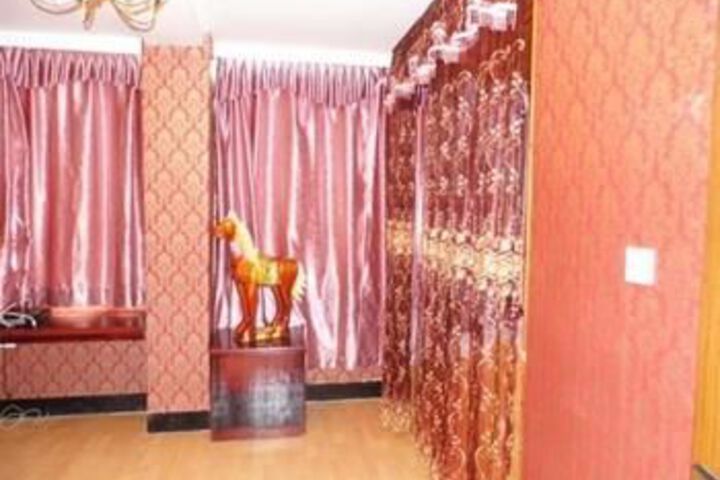 Room 5 of 34
