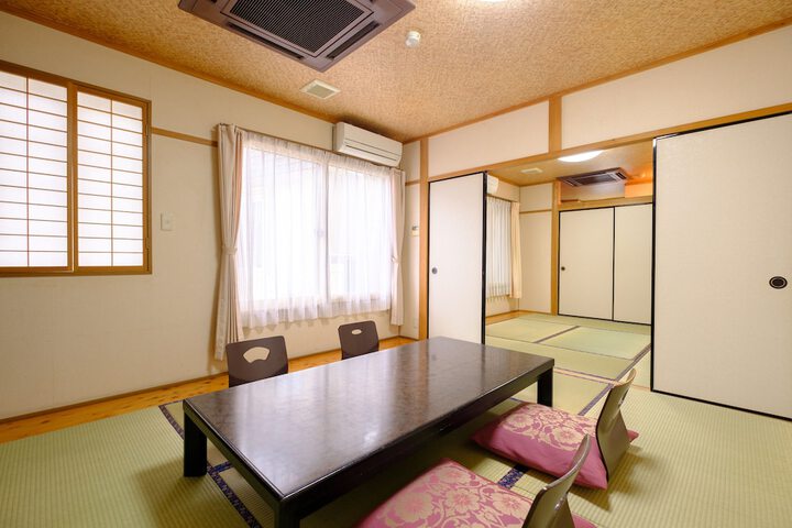 Room 15 of 94