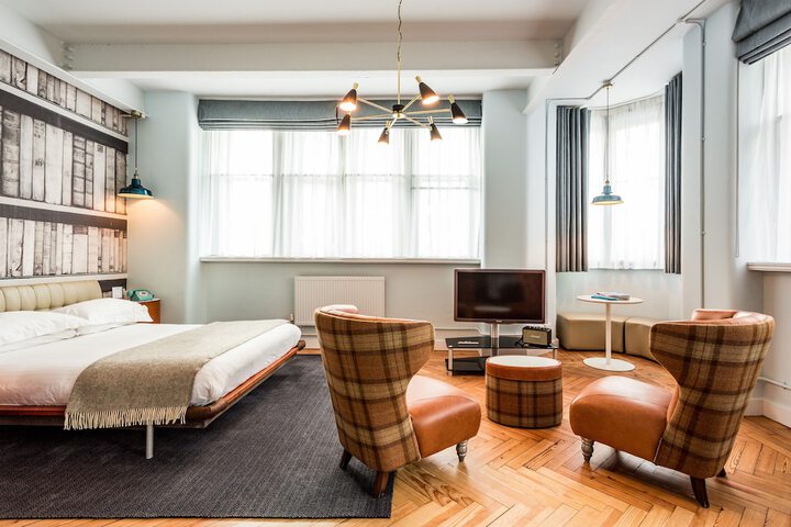 Room 16 of 41