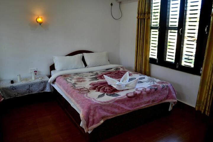 Room 10 of 36