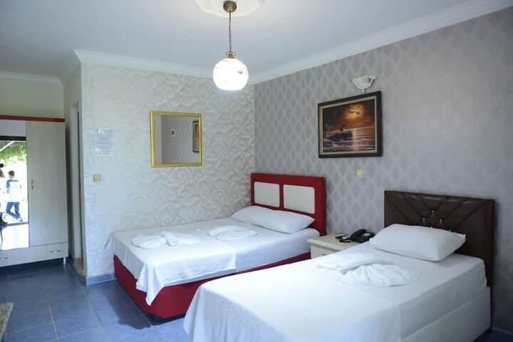 Room 12 of 71