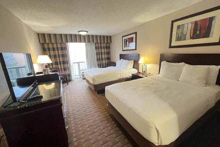 Photo of Derby Hotel & Suites