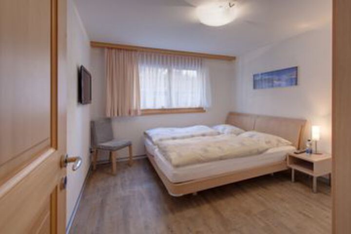 Room 10 of 26