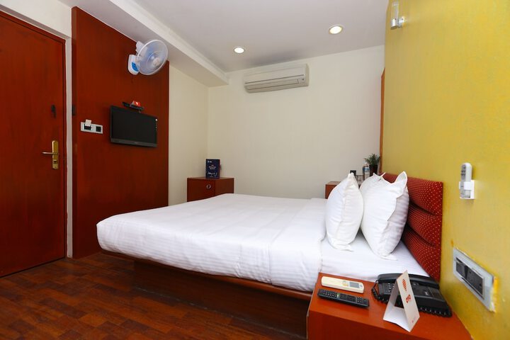 Room 12 of 23