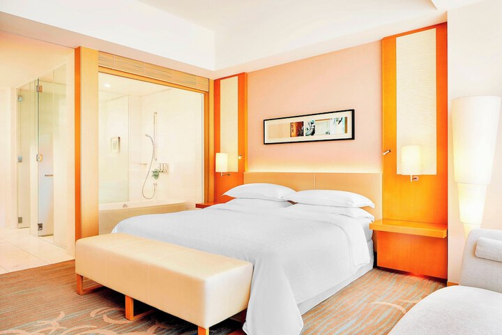 Room 30 of 112