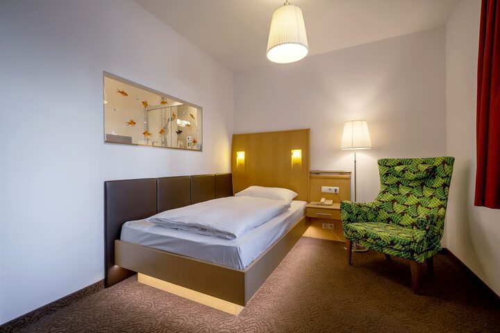 Room 4 of 50