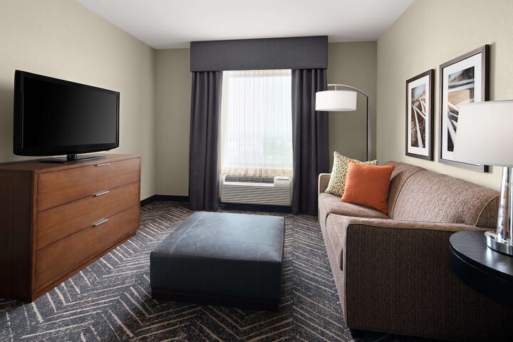 Room 16 of 40