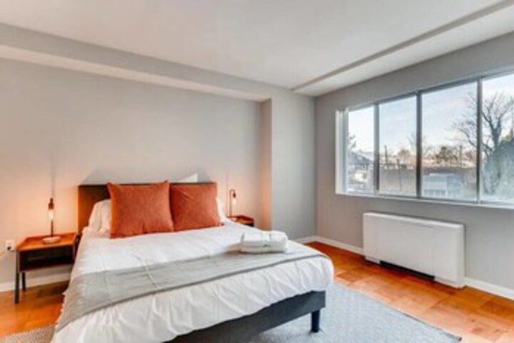 Room 9 of 11
