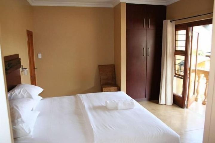 Room 6 of 38