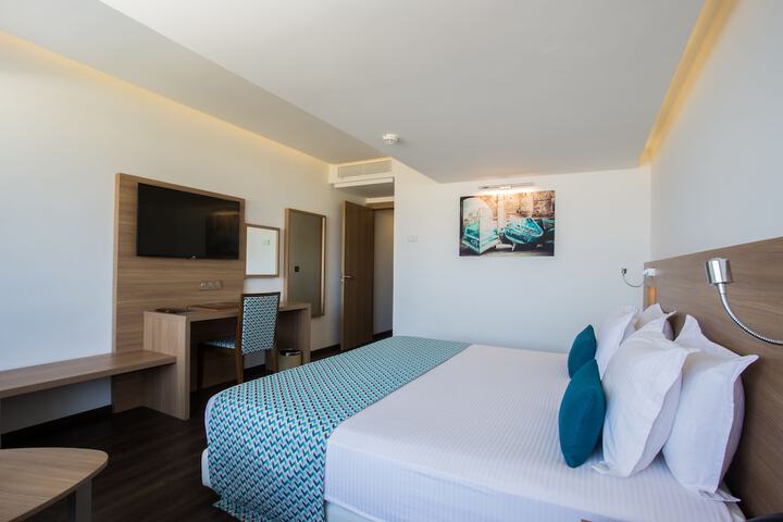 Room 14 of 51