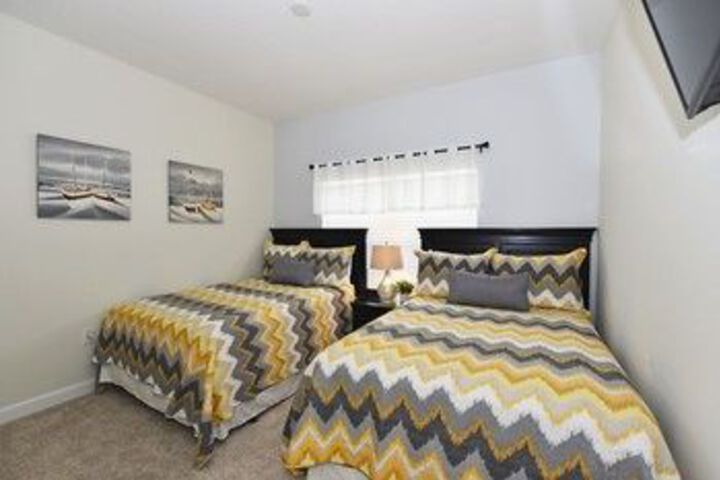 Room 13 of 25