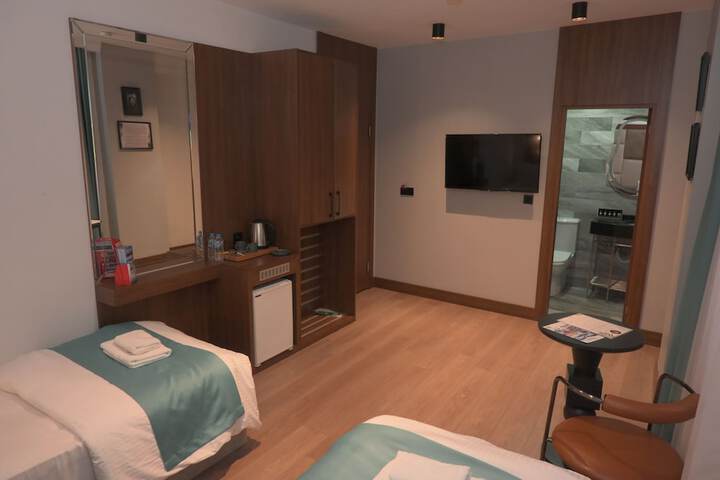 Room 15 of 40